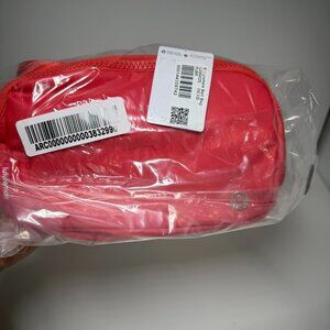 Lululemon Everywhere Belt Bag 1L Pale Raspberry
